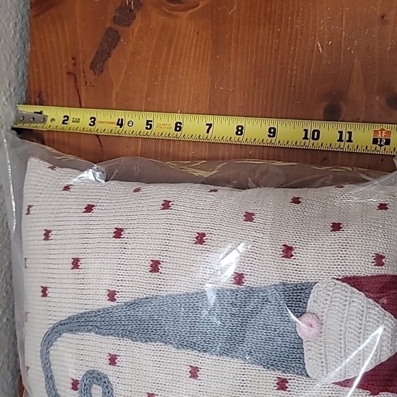 MELANGE COLLECTION GNOME HOLIDAY KNIT PILLOW 12 INCH SQUARE - Picture 5 of 6